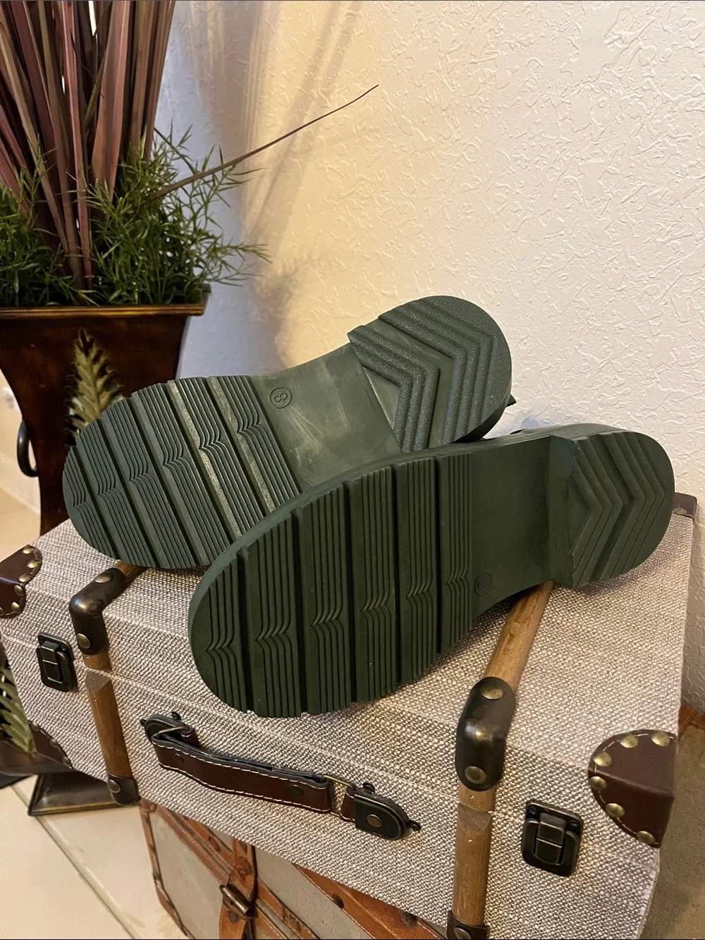 Hunter x Target Olive Green Neoprene Chelsea Ankle Rain  display picture 2